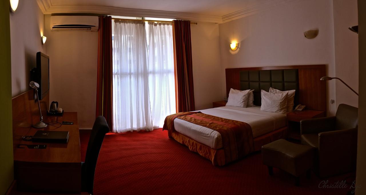 Leon Hotel 킨샤사 외부 사진