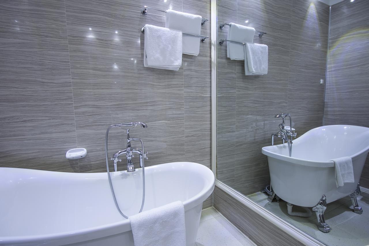 Leon Hotel 킨샤사 외부 사진