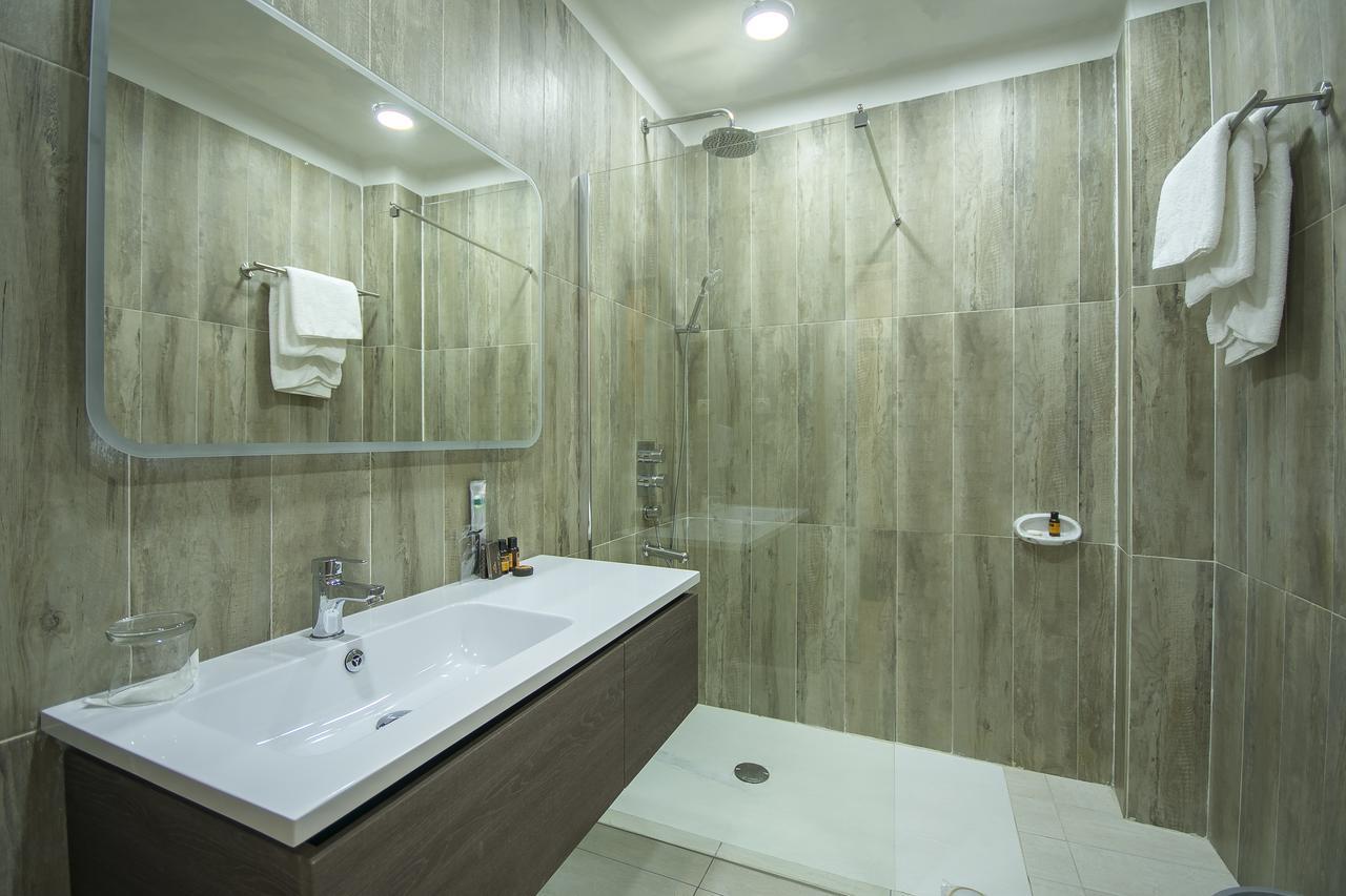 Leon Hotel 킨샤사 외부 사진